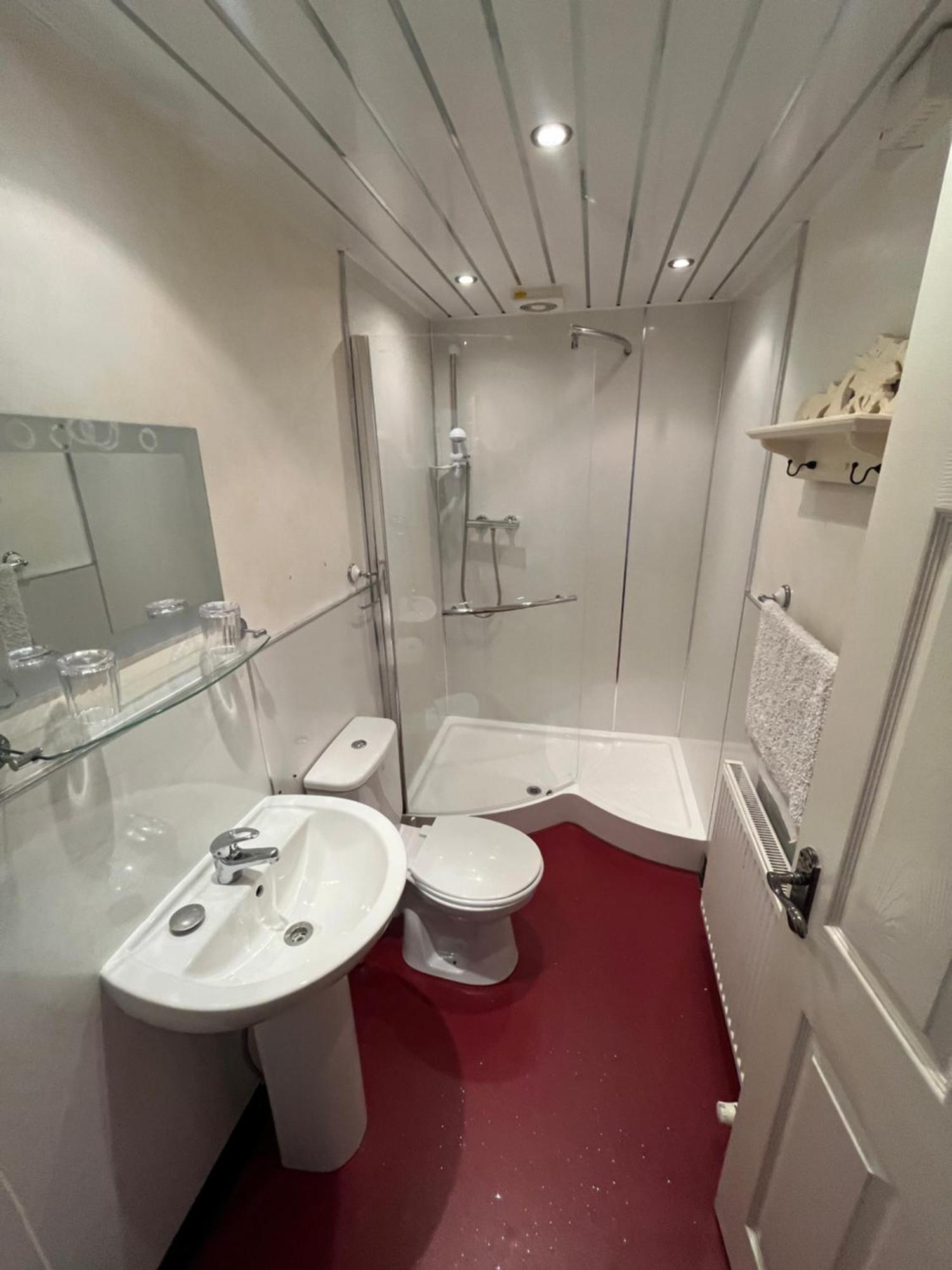 Marston Town Centre Villa Blackpool Esterno foto