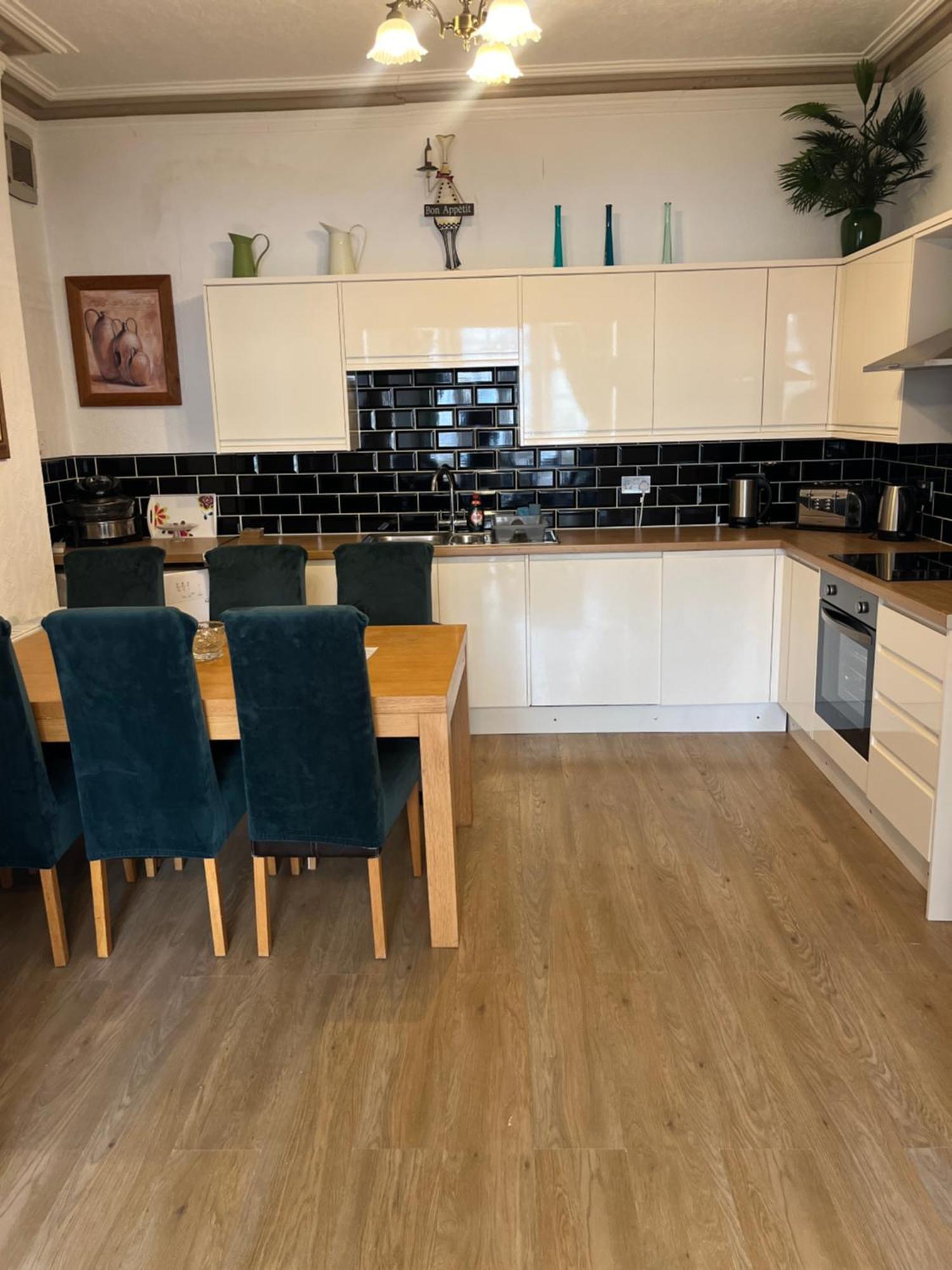 Marston Town Centre Villa Blackpool Esterno foto